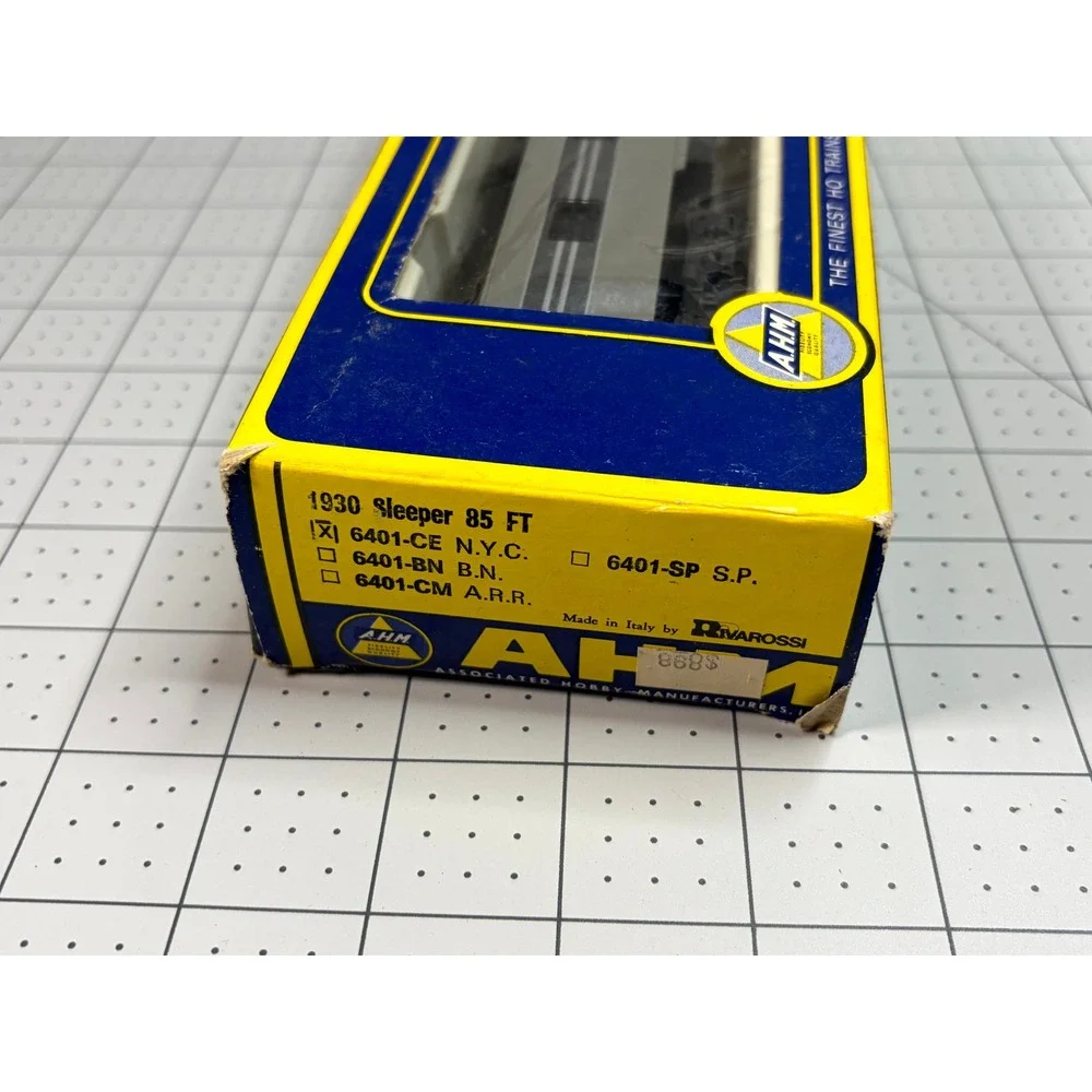AHM Rivarossi HO Scale NYC New York Central Cascade Valley 1930 Sleeper 6401-CE - Picture 7 of 8